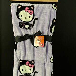 2024 HALLOWEEN HELLO KITTY THROW BLANKET